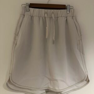 Lululemon Women's Cream Skirt Drawstring size 8